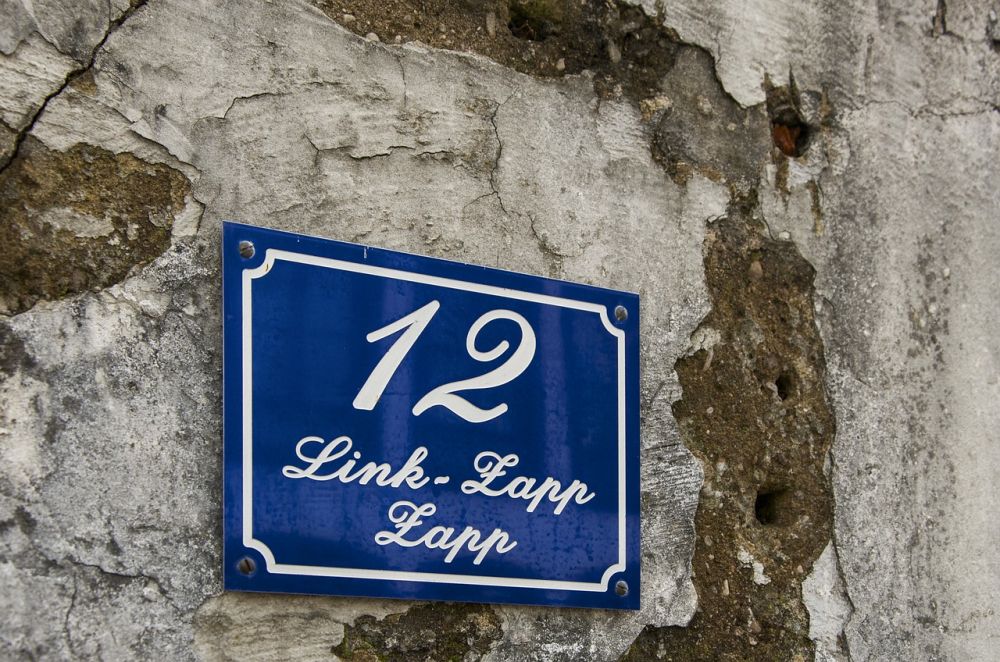 Enamel sign