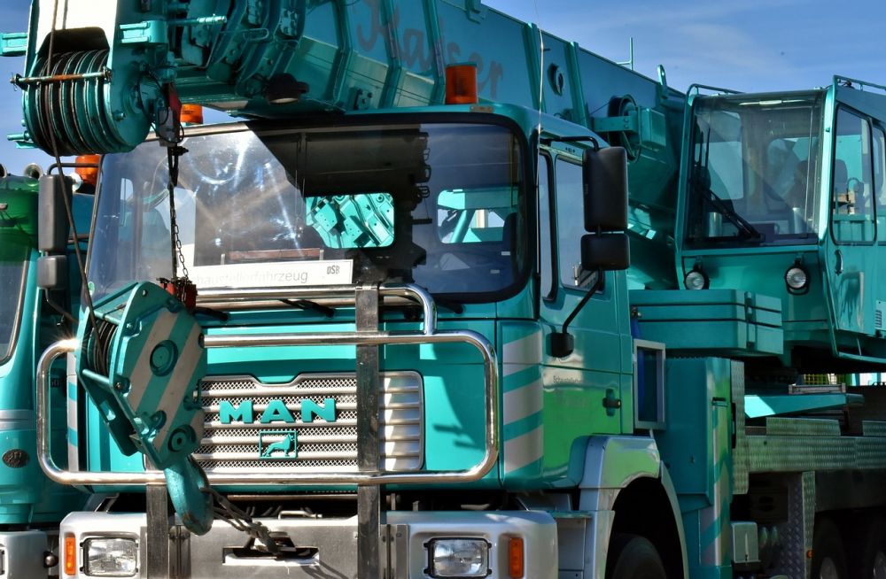 hire crane truck skövde