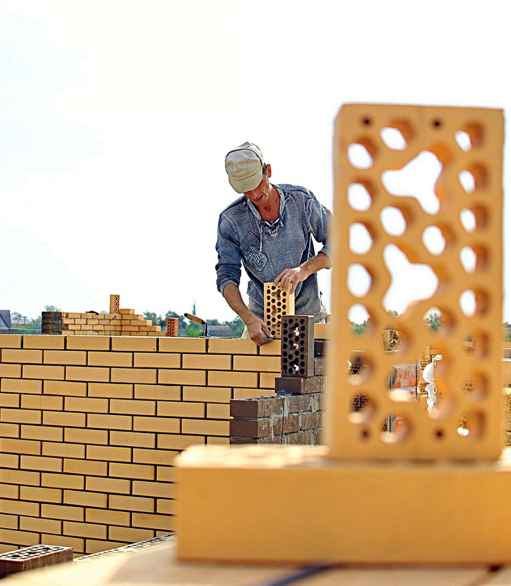 bricklayer in Risskov