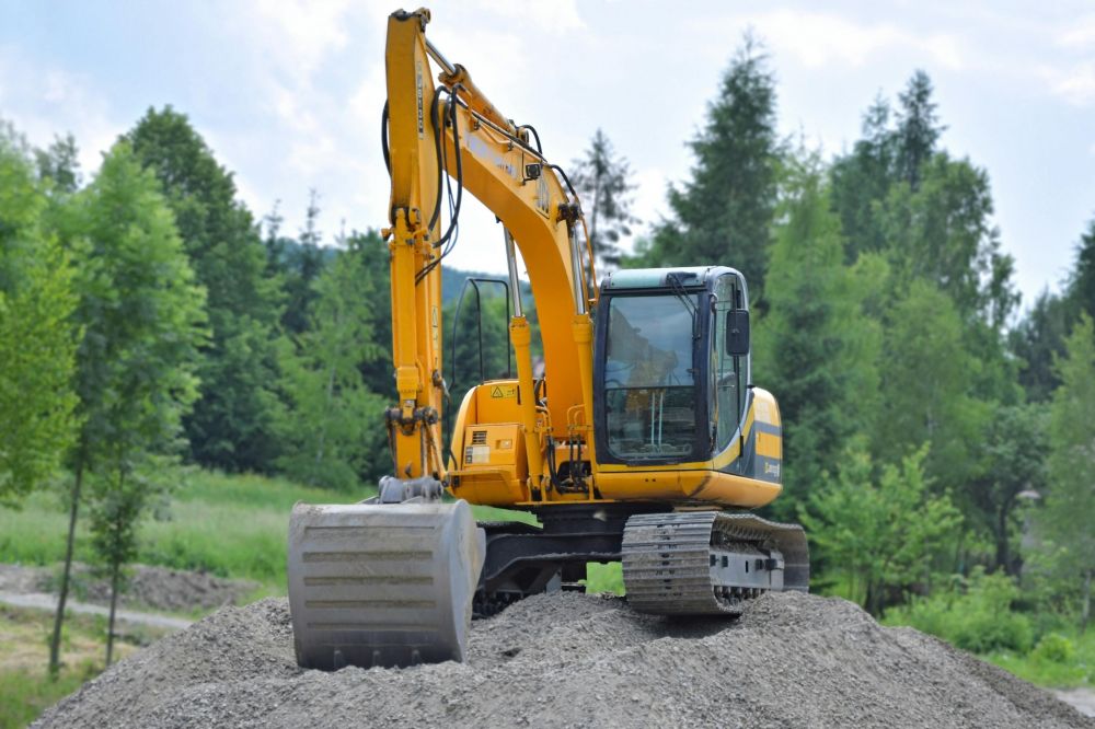 crushed stone and gravel
