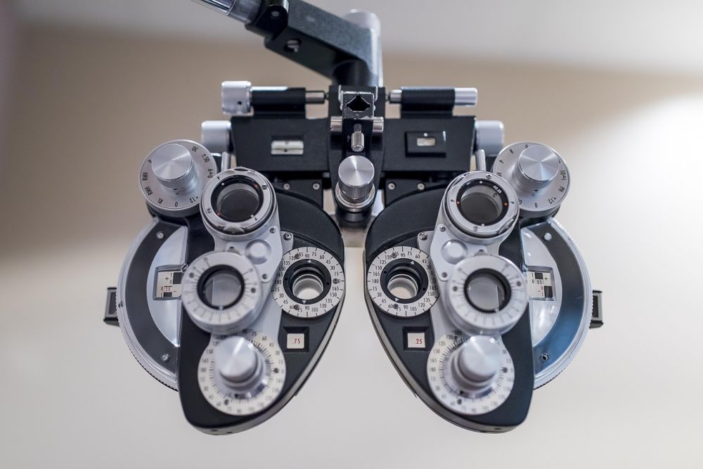 optician