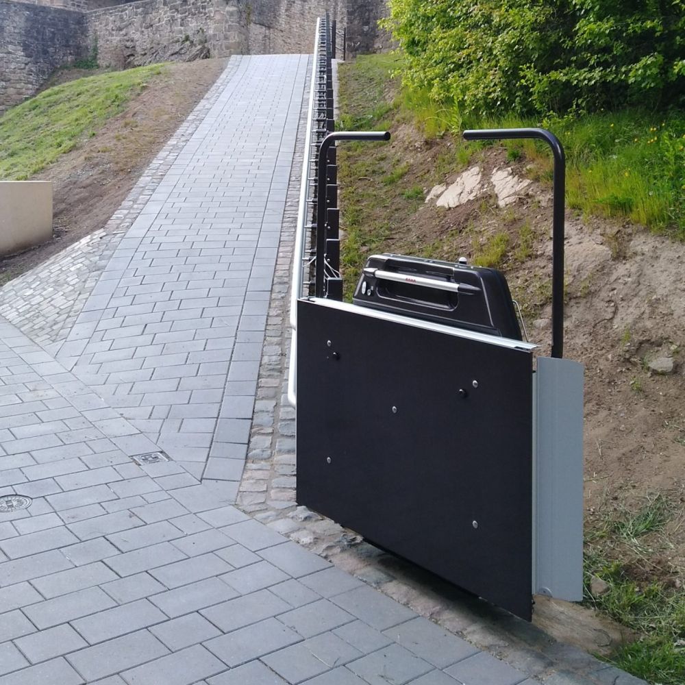 Platform lift