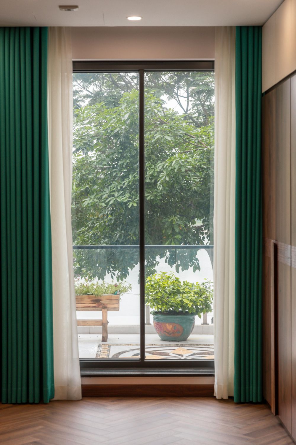 glazing the balcony in västerås