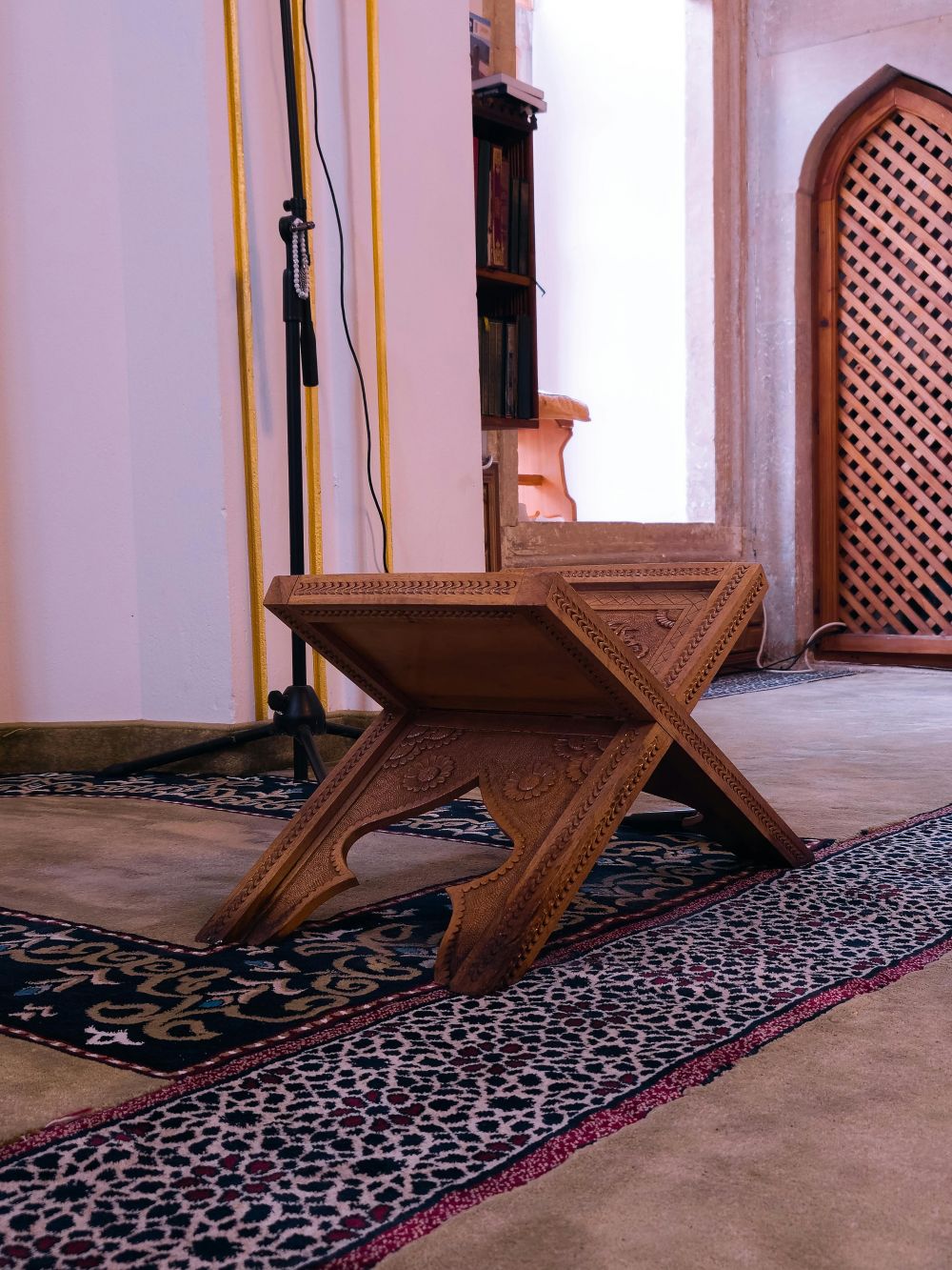 Hire a hot dog stand on Funen