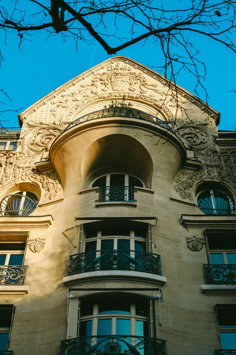 landscaping a garden in enk&ouml;ping