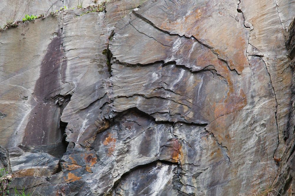 rock fracturing