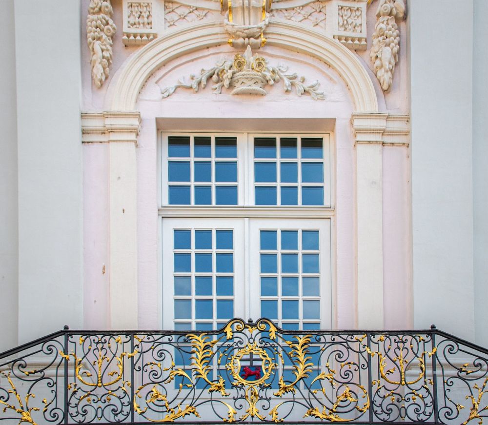 balcony door