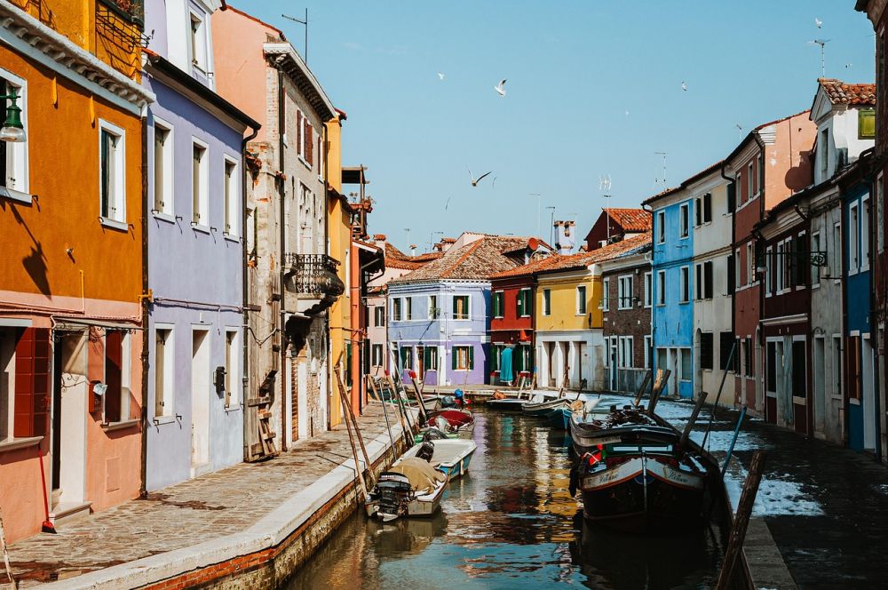 Togrejse til Venedig: Rejs komfortabelt til kanalernes by