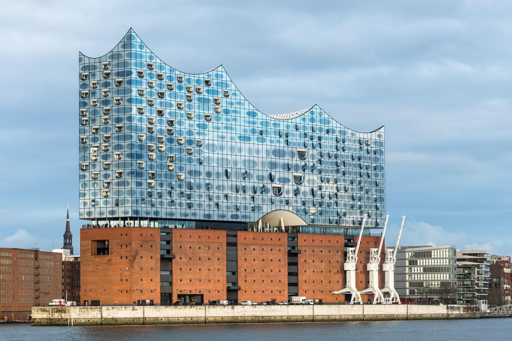 Togrejser til Hamborg: Havnebyens charme og attraktioner