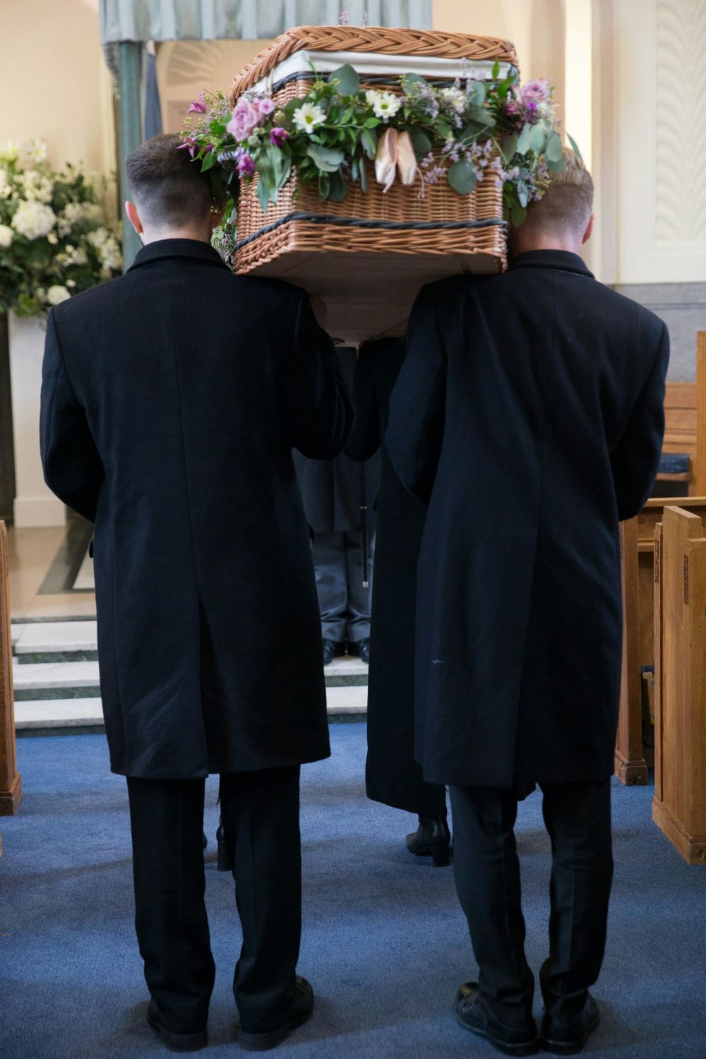 Do's and don'ts – att välja klädsel till en begravning